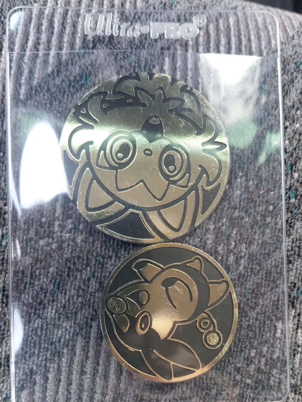 Gold Pokémon Kids Collectible Pins - Pack of 2